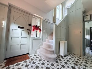 Photo 11- click for photo gallery